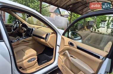 Внедорожник / Кроссовер Porsche Cayenne 2013 в 