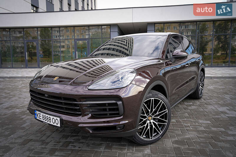 Внедорожник / Кроссовер Porsche Cayenne 2019 в 