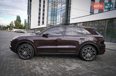 Внедорожник / Кроссовер Porsche Cayenne 2019 в 