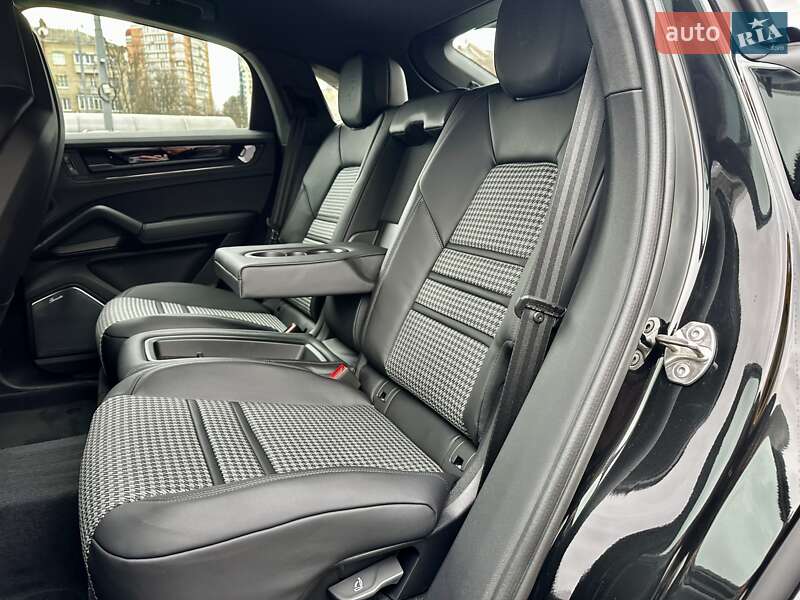Позашляховик / Кросовер Porsche Cayenne 2024 в Києві