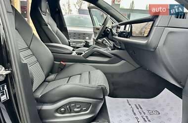 Внедорожник / Кроссовер Porsche Cayenne 2024 в 