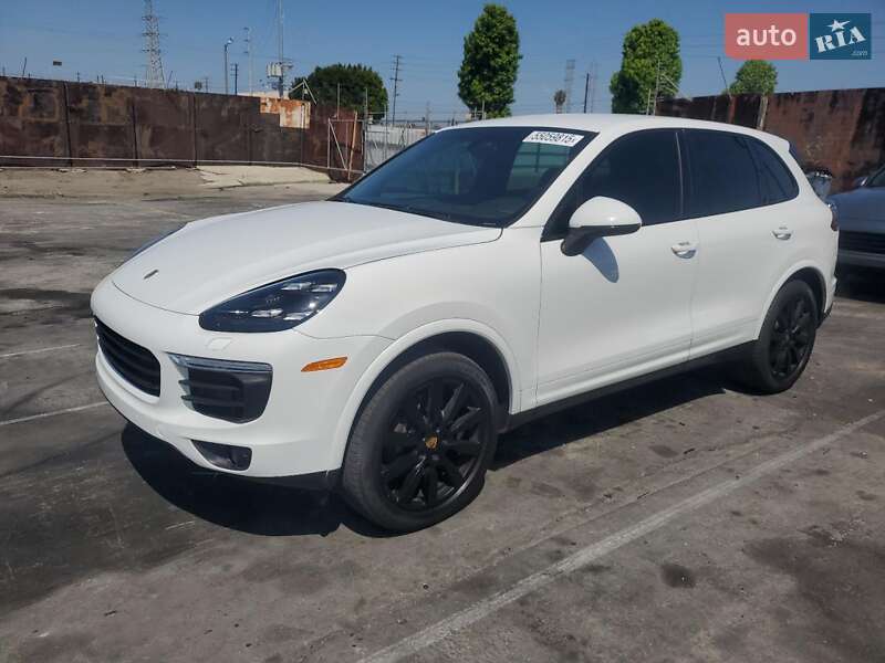 Внедорожник / Кроссовер Porsche Cayenne 2017 в 