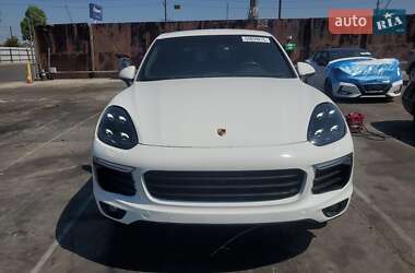Внедорожник / Кроссовер Porsche Cayenne 2017 в 