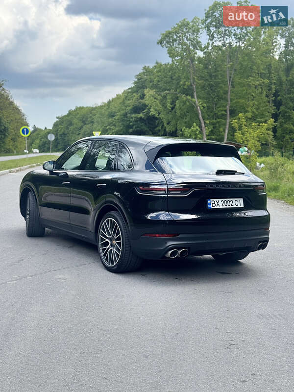 Позашляховик / Кросовер Porsche Cayenne 2019 в Красилові