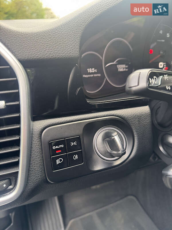 Позашляховик / Кросовер Porsche Cayenne 2019 в Красилові