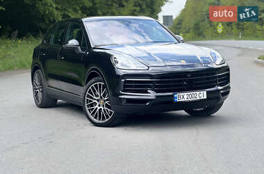 Позашляховик / Кросовер Porsche Cayenne 2019 в 