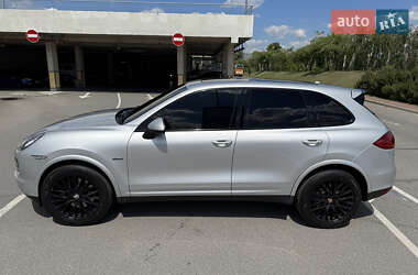 Внедорожник / Кроссовер Porsche Cayenne 2013 в 
