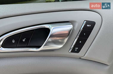 Внедорожник / Кроссовер Porsche Cayenne 2013 в 