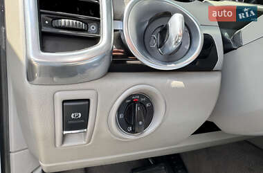 Внедорожник / Кроссовер Porsche Cayenne 2013 в 