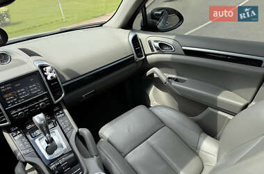 Внедорожник / Кроссовер Porsche Cayenne 2013 в 