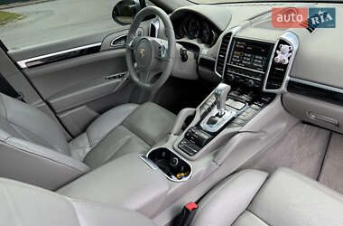 Внедорожник / Кроссовер Porsche Cayenne 2013 в 