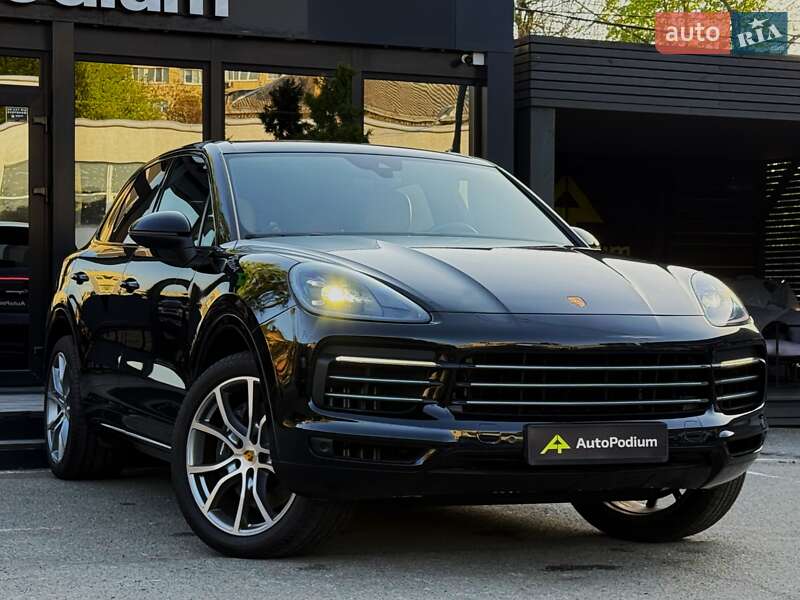 Позашляховик / Кросовер Porsche Cayenne 2021 в 