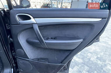 Позашляховик / Кросовер Porsche Cayenne 2009 в 