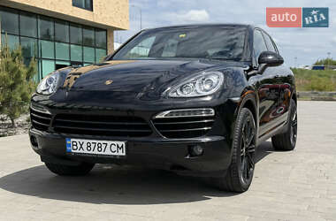 Позашляховик / Кросовер Porsche Cayenne 2012 в 