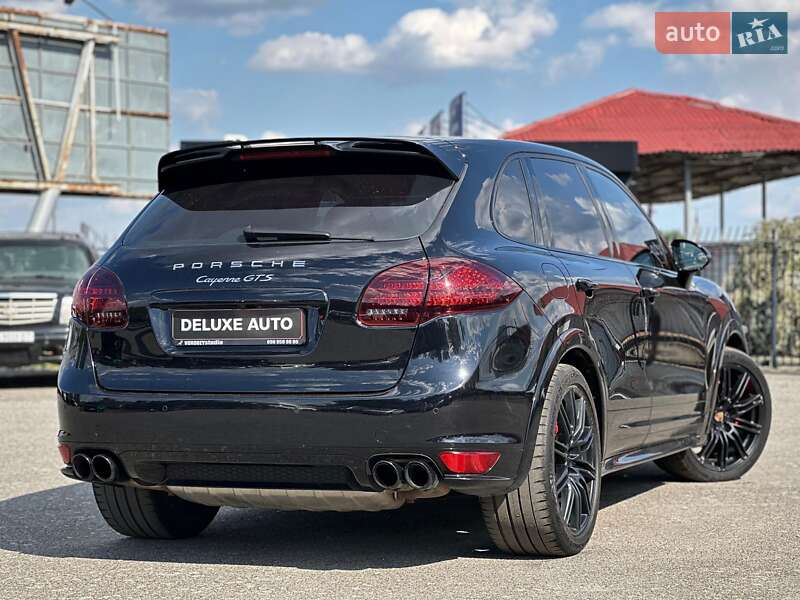 Внедорожник / Кроссовер Porsche Cayenne 2014 в Киеве