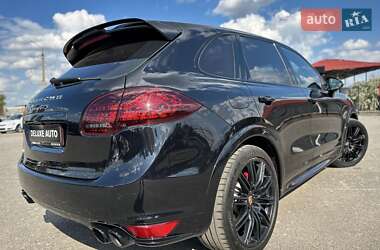 Внедорожник / Кроссовер Porsche Cayenne 2014 в 