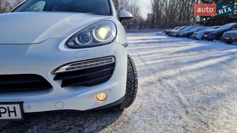 Внедорожник / Кроссовер Porsche Cayenne 2013 в Днепре
