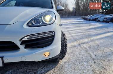 Внедорожник / Кроссовер Porsche Cayenne 2013 в 