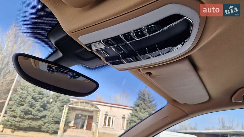 Внедорожник / Кроссовер Porsche Cayenne 2013 в Днепре