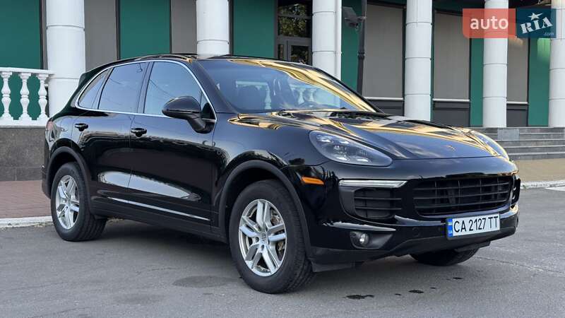 Внедорожник / Кроссовер Porsche Cayenne 2017 в 