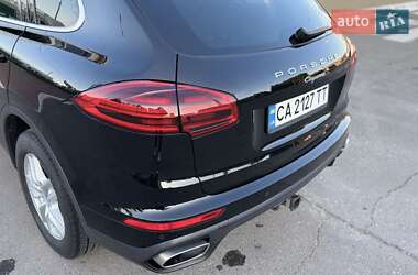 Внедорожник / Кроссовер Porsche Cayenne 2017 в 