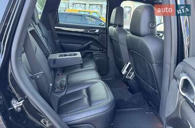 Внедорожник / Кроссовер Porsche Cayenne 2017 в 