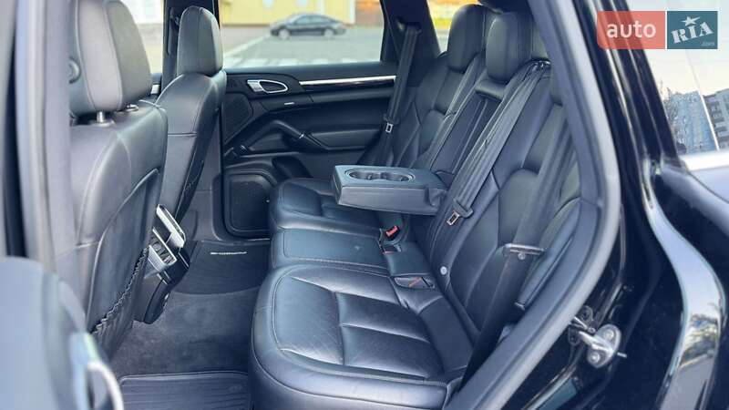 Внедорожник / Кроссовер Porsche Cayenne 2017 в Черкассах