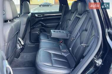 Внедорожник / Кроссовер Porsche Cayenne 2017 в 