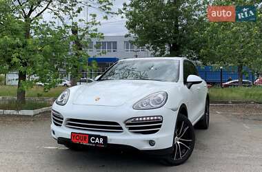 Позашляховик / Кросовер Porsche Cayenne 2014 в Києві