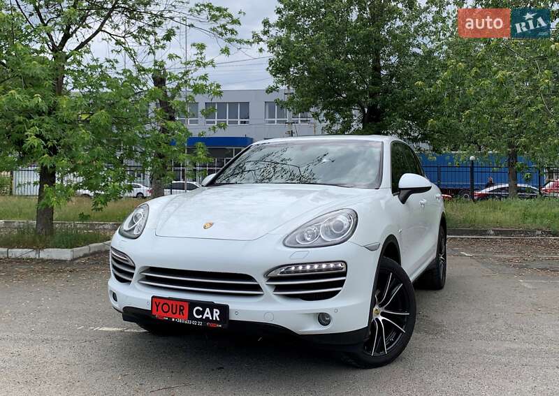 Внедорожник / Кроссовер Porsche Cayenne 2014 в 