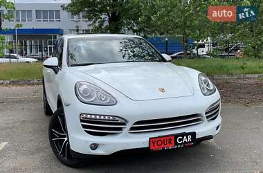 Внедорожник / Кроссовер Porsche Cayenne 2014 в 