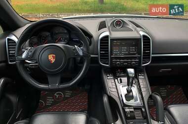 Внедорожник / Кроссовер Porsche Cayenne 2014 в 