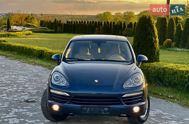 Внедорожник / Кроссовер Porsche Cayenne 2012 в Тернополе