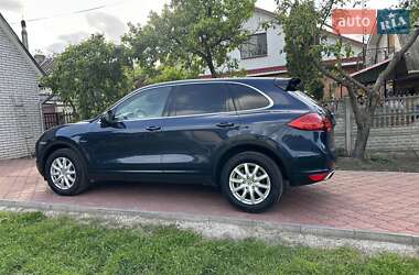 Внедорожник / Кроссовер Porsche Cayenne 2011 в 