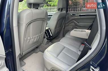Внедорожник / Кроссовер Porsche Cayenne 2011 в 