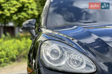 Позашляховик / Кросовер Porsche Cayenne 2010 в 