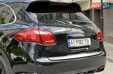 Позашляховик / Кросовер Porsche Cayenne 2010 в 