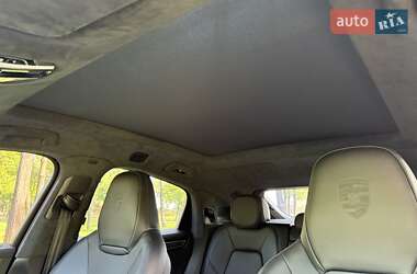 Позашляховик / Кросовер Porsche Cayenne 2019 в 