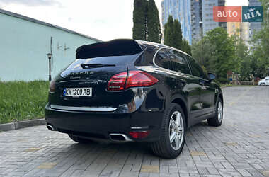 Внедорожник / Кроссовер Porsche Cayenne 2012 в 