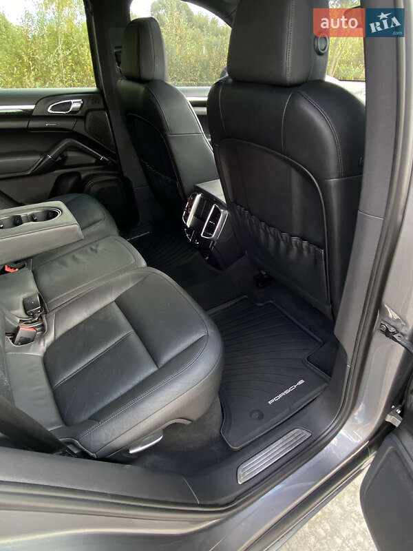 Позашляховик / Кросовер Porsche Cayenne 2010 в Києві фото 28 Позашляховик / Кросовер Porsche Cayenne 2010 в Києві