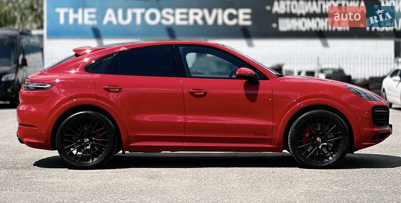 Позашляховик / Кросовер Porsche Cayenne 2021 в Києві