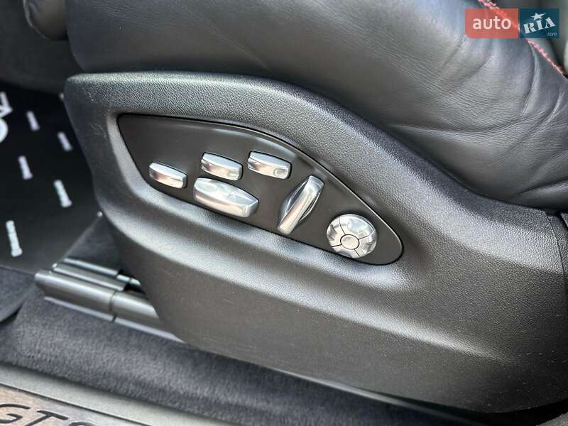Позашляховик / Кросовер Porsche Cayenne 2021 в Києві