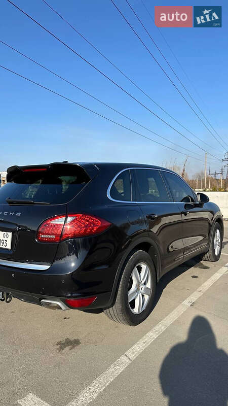 Внедорожник / Кроссовер Porsche Cayenne 2012 в Ирпене