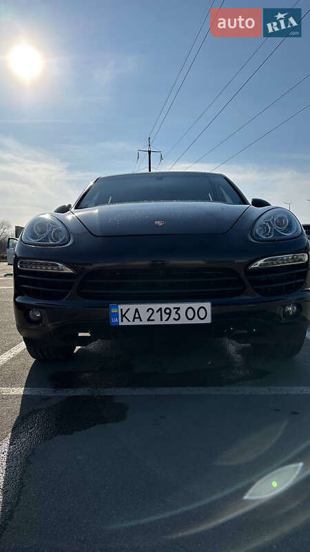 Внедорожник / Кроссовер Porsche Cayenne 2012 в Ирпене