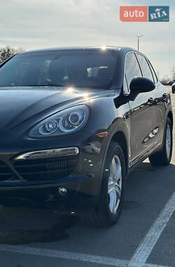 Позашляховик / Кросовер Porsche Cayenne 2012 в 