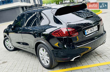 Внедорожник / Кроссовер Porsche Cayenne 2011 в 