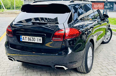 Внедорожник / Кроссовер Porsche Cayenne 2011 в 