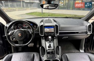 Внедорожник / Кроссовер Porsche Cayenne 2011 в 