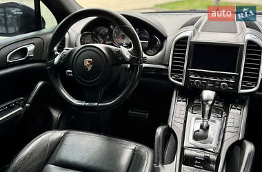 Внедорожник / Кроссовер Porsche Cayenne 2011 в 
