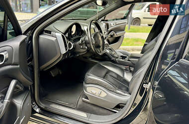 Внедорожник / Кроссовер Porsche Cayenne 2011 в 